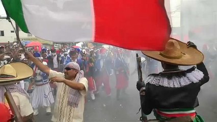 Watch: Mexico City neighbourhood re-enacts victory over French for Cinco de Mayo