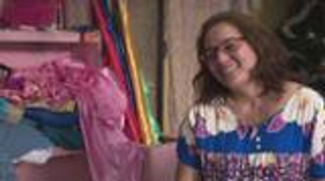 Jewel confeses to Mamay his feelings for Mang Cris