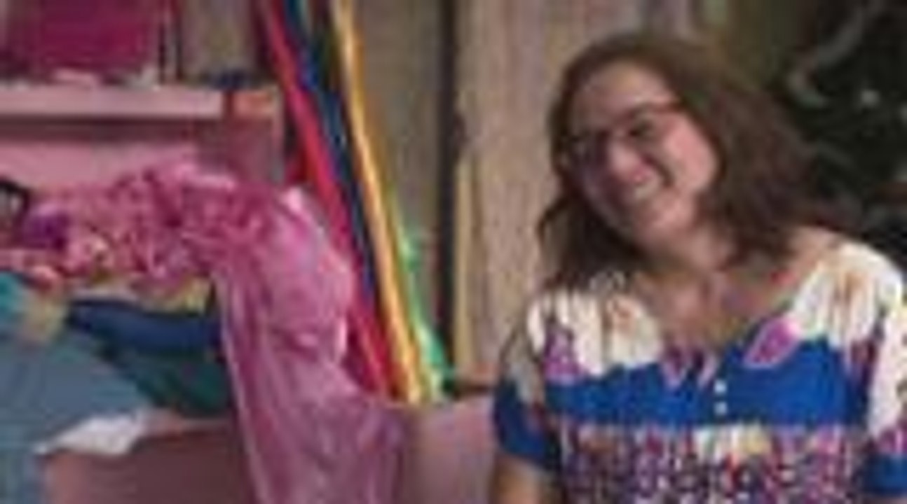 Jewel confeses to Mamay his feelings for Mang Cris