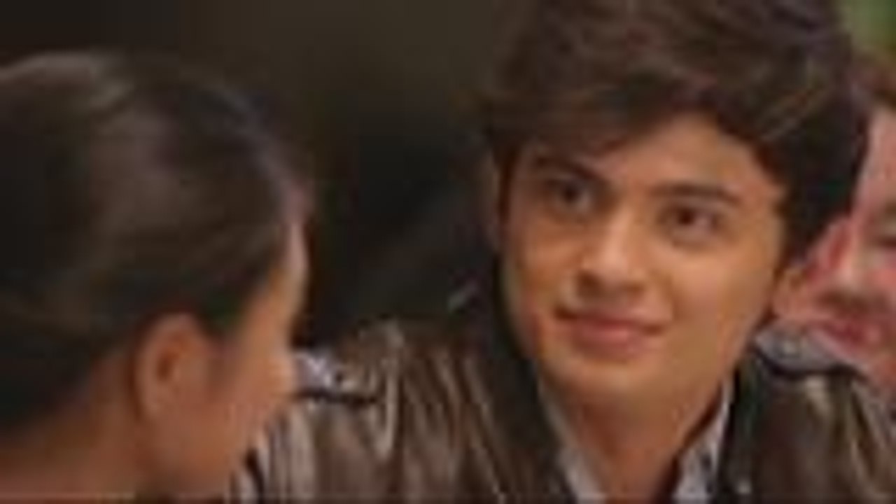 Clark at Leah, muling nagdampi ang mga labi