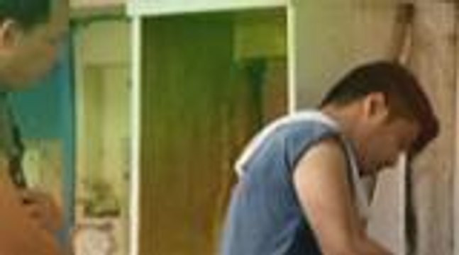 Ningning teaches Mac-mac how to read