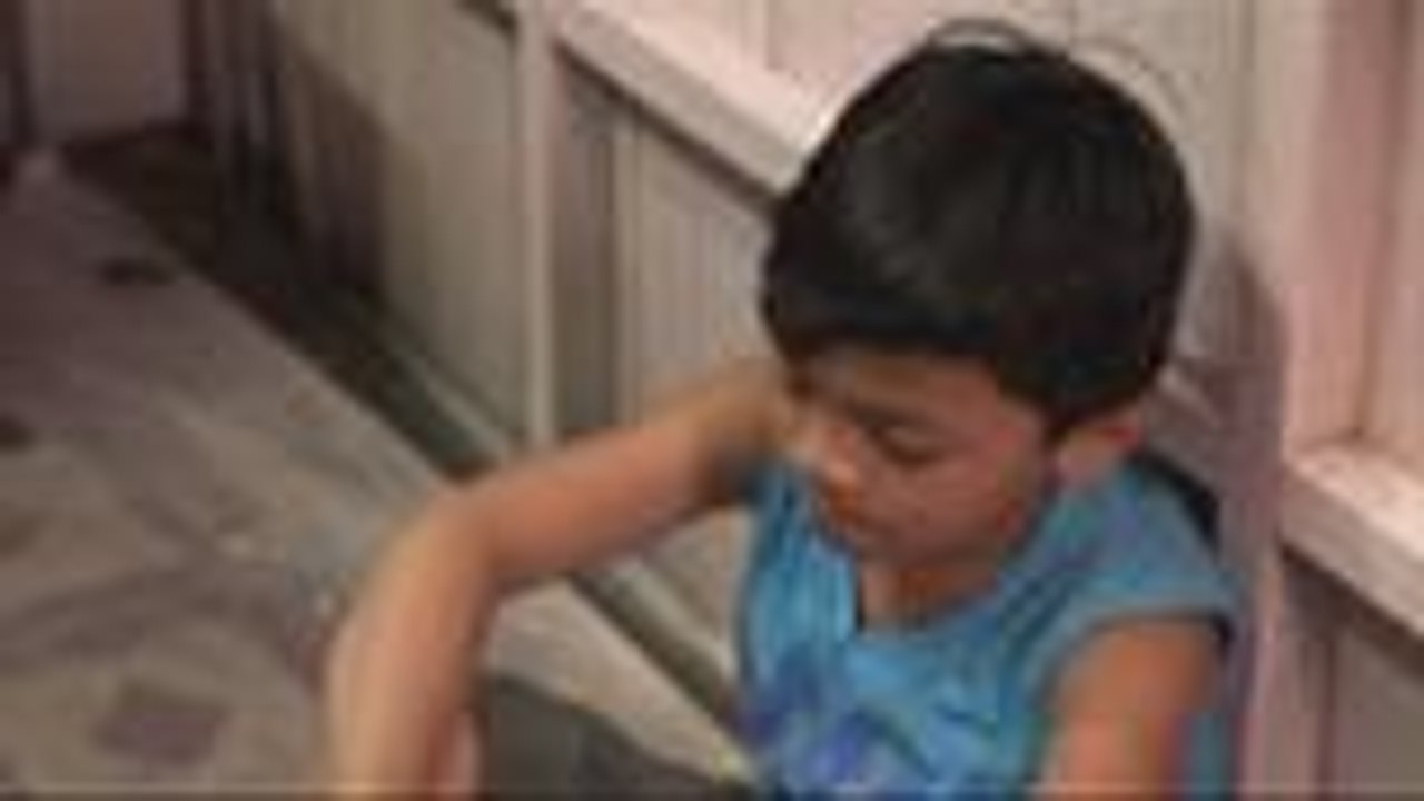 Ningning and Mac-Mac have an argument