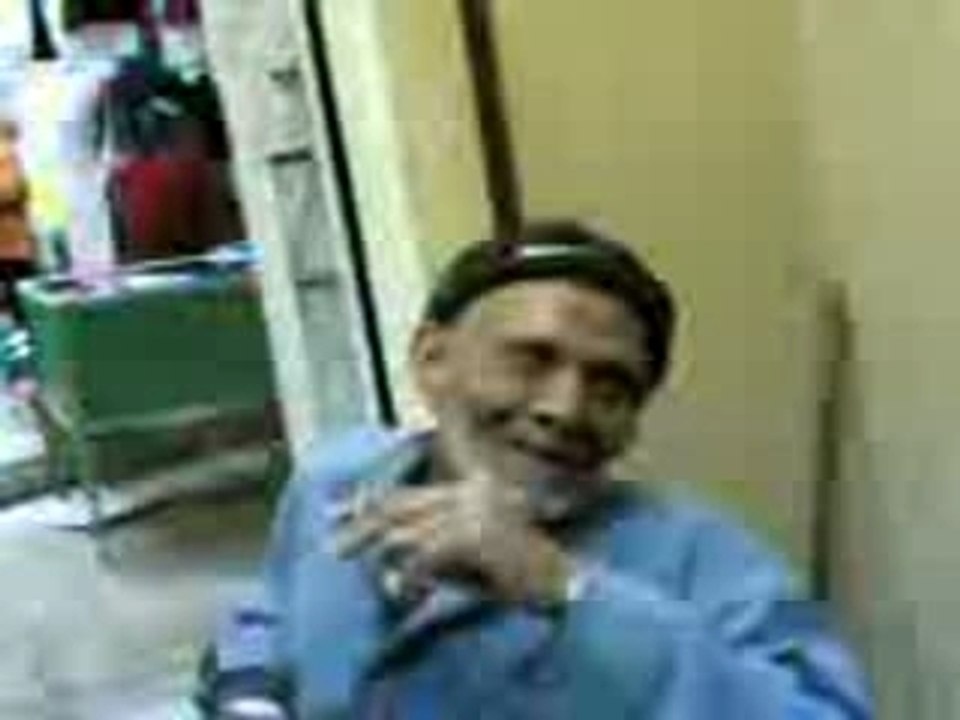 UNE CIGARETTE PETARD - MAROC CHLEUH