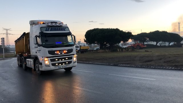 Gilets jaunes : les routiers à Lanester