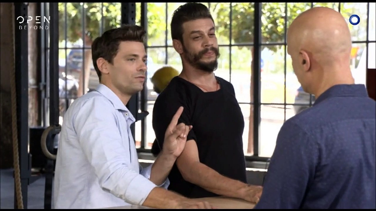 Apostolis Totsikas - "Gia panta paidia" (Episode 9 scenes)