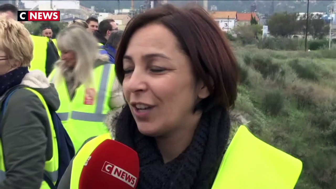 Une professeure parmi les gilets jaunes : "les petites gents ne sont pas idiots"