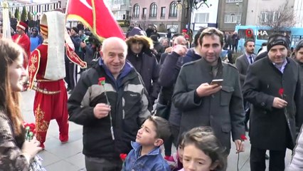 Yüzlerce öğretmen şehit öğretmenlerin anısına yürüdü