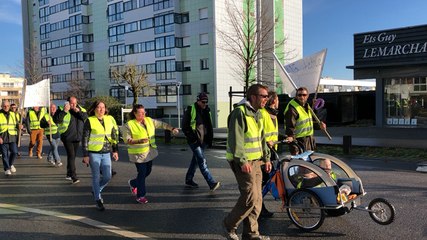 Marche improvisée vers la place Napoléon