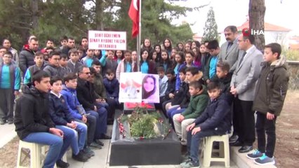 Şehit Aybüke Öğretmen Mezarı Başında Anıldı