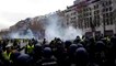 Gilets jaunes : la situation dégénère sur les Champs-Elysées