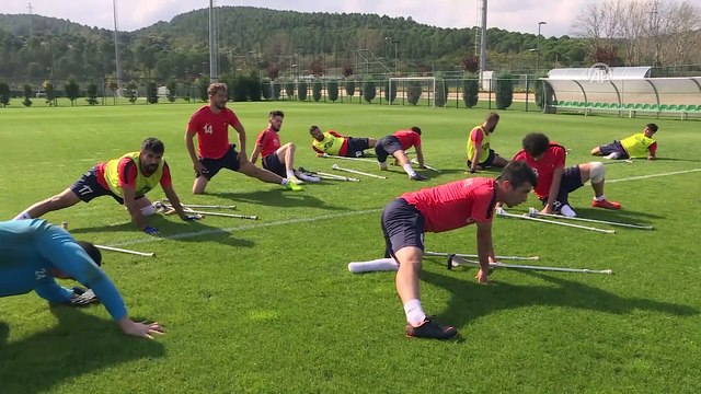 Ampute Milli Futbol Takımı oyuncusu Gözüaçık: 'Ülkem sağ ayağım olup, beni tamamlıyor' - İZMİR