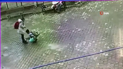 Öğrenciden duygulandıran hareket kamerada