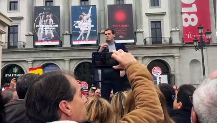 Albert Rivera: "Acabemos con el Frankenstein".