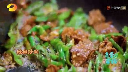 《亲爱的客栈2》：王珂厨房首秀！被油吓得皱眉头，幸好有刘涛助攻 The Inn S2【湖南卫视官方频道】