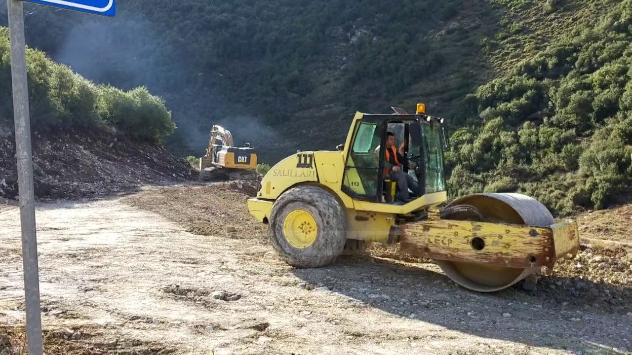 Levan-Tepelenë mbetet e bllokuar - Top Channel Albania - News - Lajme