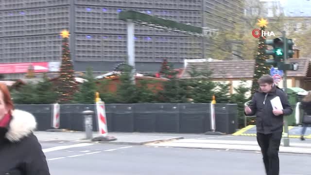 Berlin Noel Pazarı'nda Yoğun Güvenlik Önlemleri Alınıyor- Berlin Noel Pazarı 2016 Yılı Saldırısının...