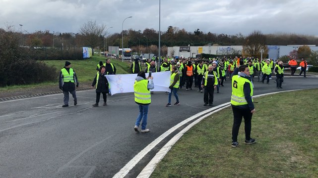 Gilets jaunes. Alençon. Environ 150 manifestants en route pour le péage d’Arçonnay