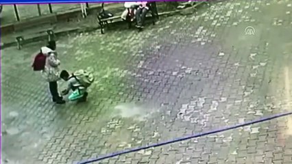 Öğrenciden engelli arkadaşına duygulandıran hareket - ŞANLIURFA