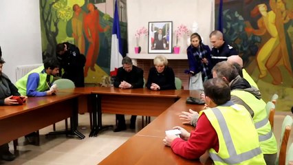Le Pouzin : Madame la préfète à la rencontre des gilets jaunes