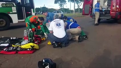 Moto e ônibus batem perto do Terminal Oeste