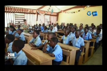 RTG - Réhabilitation de l’école publique de Ngayon 3 offerte par la coopération Japonaise