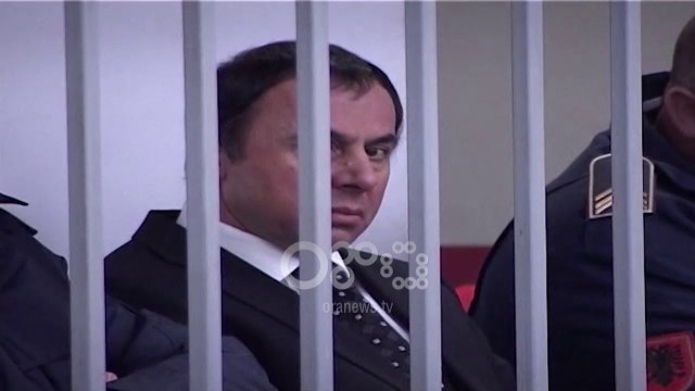 Ora News - Lushnje, atentat me armë zjarri Saimir Taullau, armiku i bandës së Aldo Bares