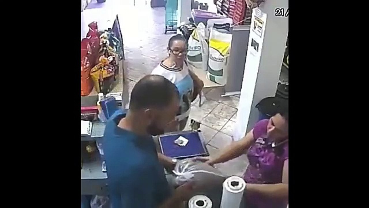 Cuidado!Passaro  ladrão