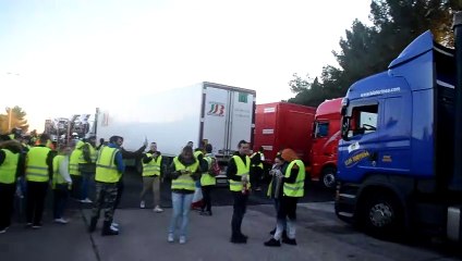 BESSAN - La mobilisation incroyable des gilets jaunes  - 24 nov 2018
