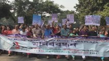 Trabajadores de la confección protestan en Bangladesh seis años después del mortal incendio en una fábrica