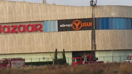 Pendik'te Avm Çatısında Yangın