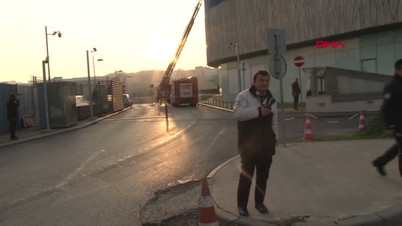 İstanbul- Pendik'te Bir Alışveriş Merkezinde Yangın