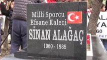 Spor Eskişehirspor'un Eski Milli Kalecisi Sinan Alağaç Mezarı Başında Anıldı