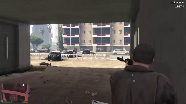 GTA 5 - GamePlay Exp #13 - Michael VS Four Star Cops - [Grand Theft Auto V - PS4]