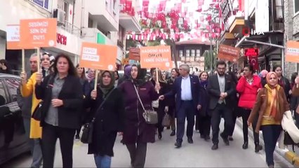 AK Partili kadınlar kadına şiddete karşı yürüdü