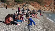 Antalya’da aralık ayına bir hafta kala deniz keyfi