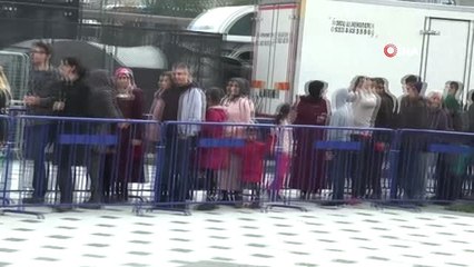 Kestane Festivali'ne Küçükçekmeceli Vatandaşlar Akın Etti, Kuyruğun Sonu Görünmedi