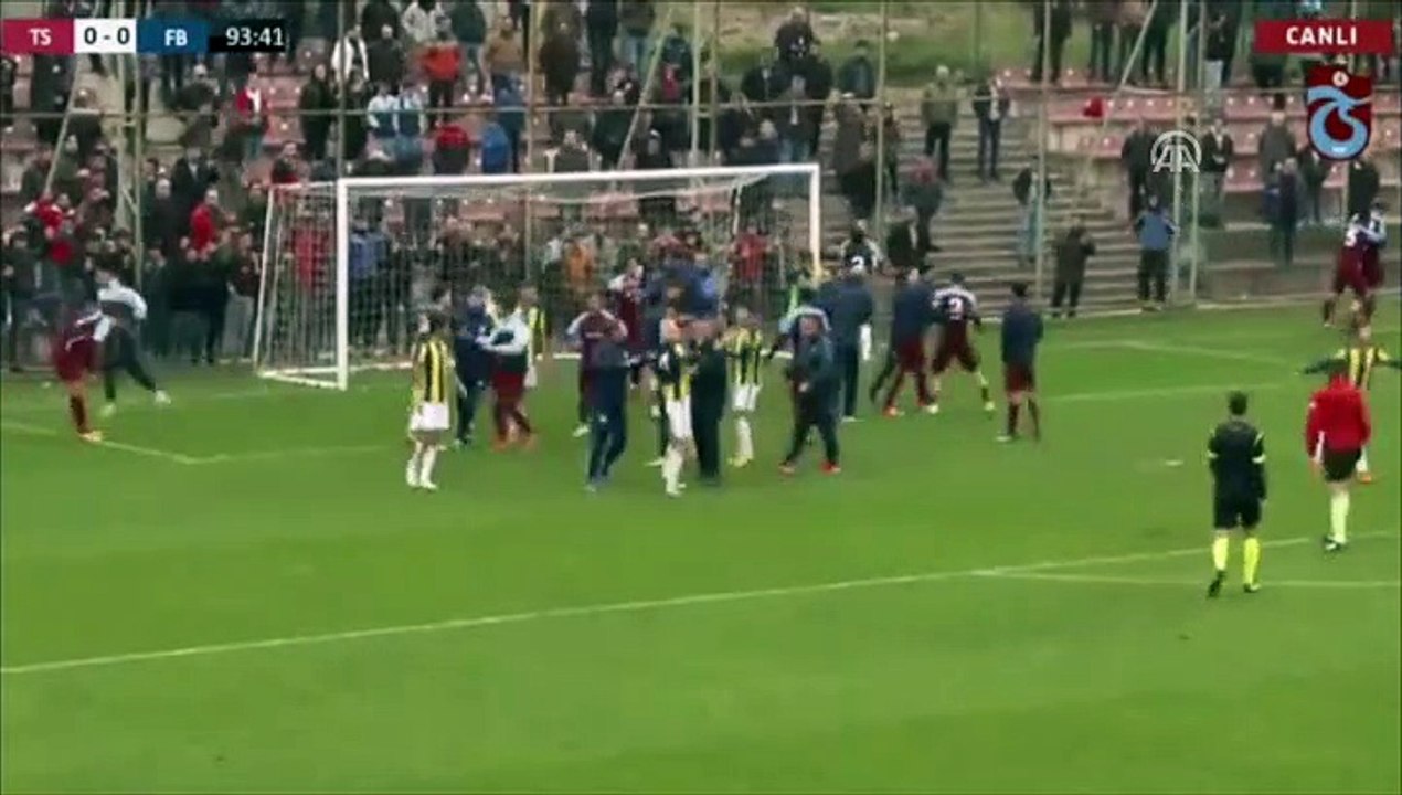 Trabzonspor-Fenerbahçe 21 yaş altı maçında olay - TRABZON