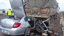 Otomobil, Park Halindeki Tıra Arkadan Çarptı: 4 Ölü