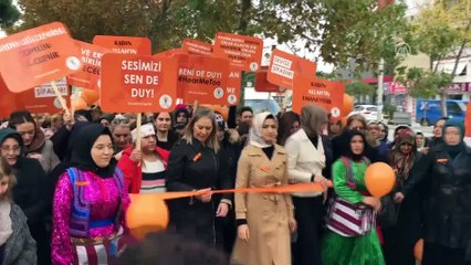 AK Partili kadınlar şiddete karşı yürüdü - İZMİR