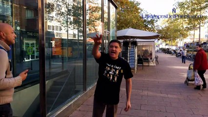 Un comando CDR ordena grabar las caras de la gente de VOX en Santa Coloma (Barcelona)