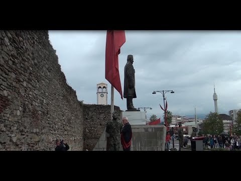 Ora News - Festimet për Pavarësinë nisin nga Elbasani, Sejdini ngre flamurin