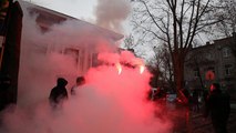 Nacionalistas ucranianos atacan el Consulado general de Rusia en Járkov
