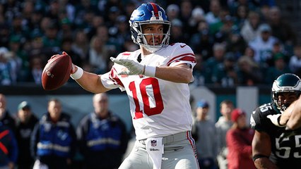 Eli shuffles in the pocket for 28-yard completion