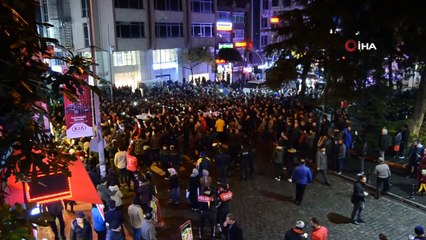 Maçın bitiş düdüğünün ardından taraftarlar galibiyeti böyle kutuladı