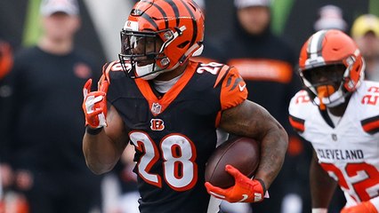 Mixon makes multiple defenders miss on 32-yard run