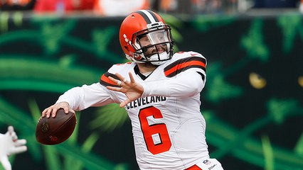 Baker lobs pass to unmarked Darren Fells for TD