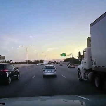 Un conducteur réussi à éviter le pire en pleine autoroute... Joli