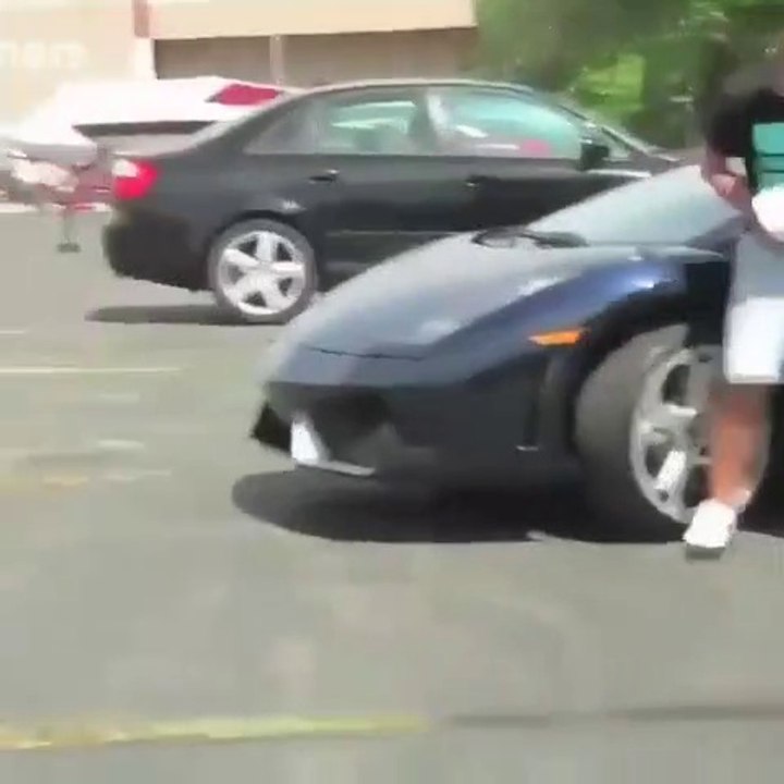 Ils font une blague à un propriétaire de Lamborghini mais ça tourne mal