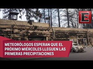 A la espera de lluvia, bomberos luchan contra fuego en California