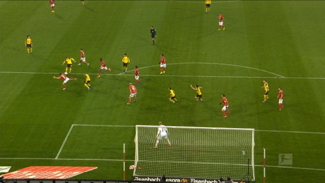 12e j. - Le magnifique enroulé de Piszczek offre la victoire au Borussia